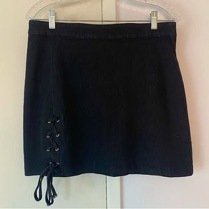 NWT BLACK DENIM MINI SKIRT with LACE DETIAL FROM BLUE BLUSH size LARGE
